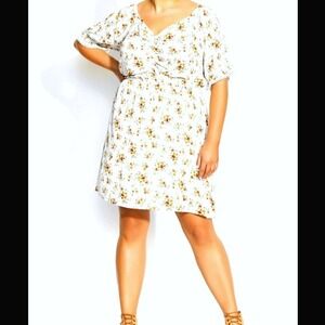 City Chic Dress NWT Amber Ivory Floral 18 M Plus Size NEW Summer Spring